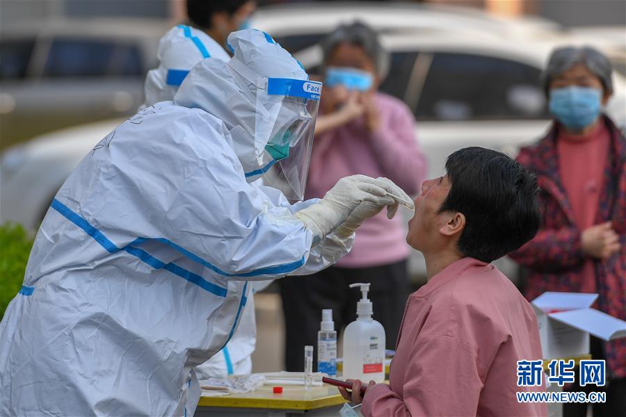 （新華全媒頭條·兩會精神看落實·圖文互動）（5）整體謀劃、系統(tǒng)升級、全面提升——落實全國兩會精神織牢織密公共衛(wèi)生防護網(wǎng)